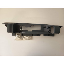 OSŁONA LEWEJ LAMPY TYLNEJ RENAULT 781414758R